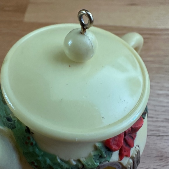 Hallmark 1980 A Spot of Christmas Cheer Teapot Ornament - Picture 13 of 13
